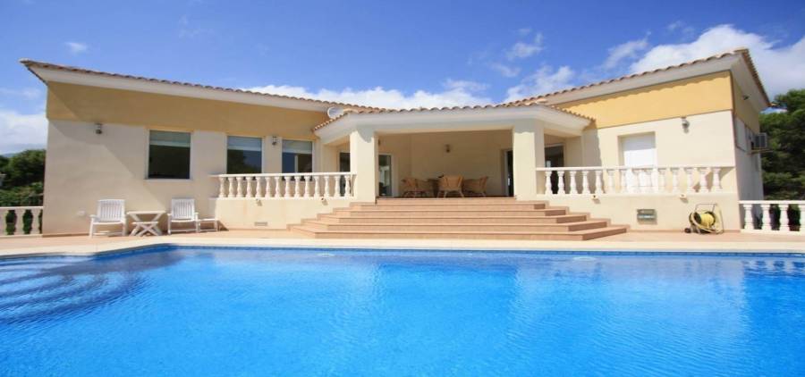 Недвижимость в Испании - дом с видом на море и горы