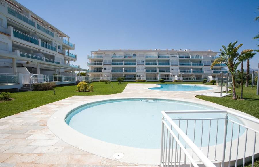 Новые апартаменты в Испании с выходом к пляжу