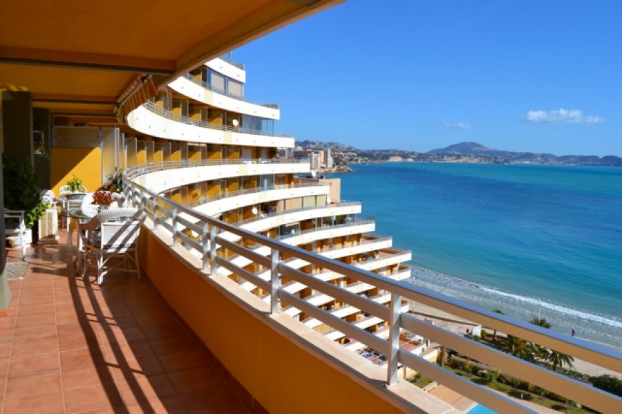 Купить апартаменты в Испании на 1-й линии моря