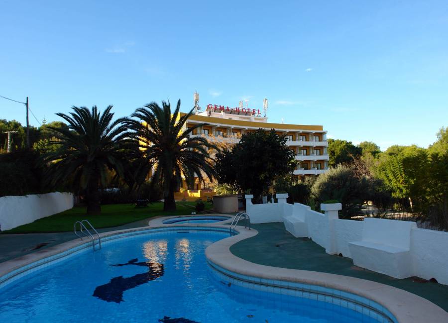 Продажа отеля 2* в Испании у моря, Морайра