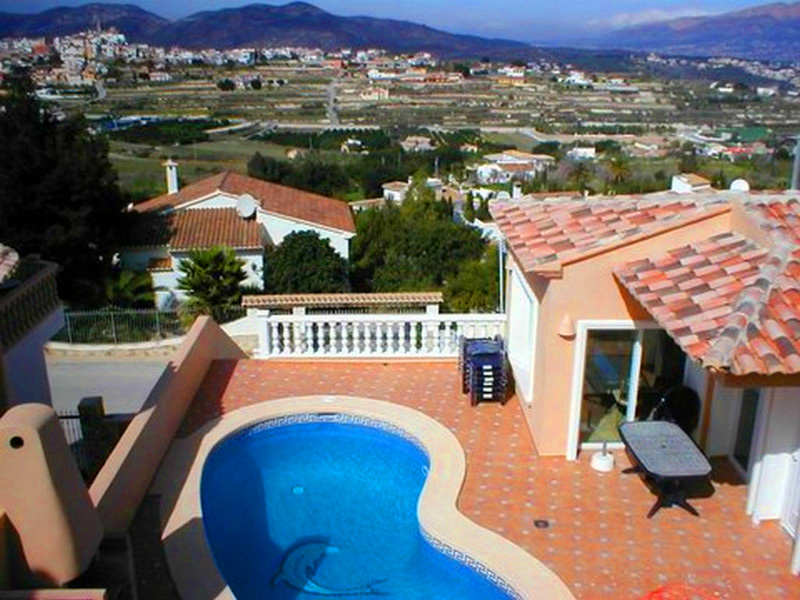 Недорогой дом в Испании с видом на море и горы