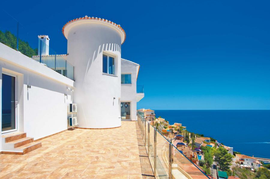 Недвижимость в Испании - новая вилла у моря, Хавия
