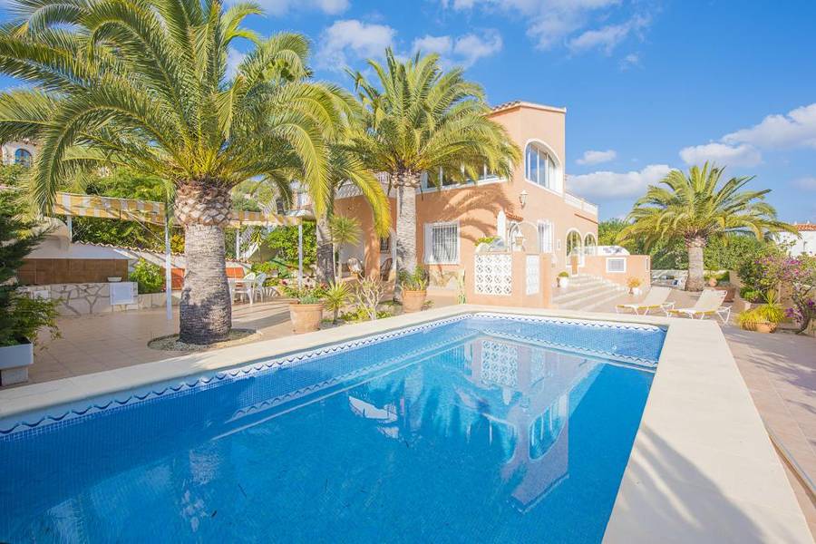 Недвижимость в Кальпе, Испания - купить дом