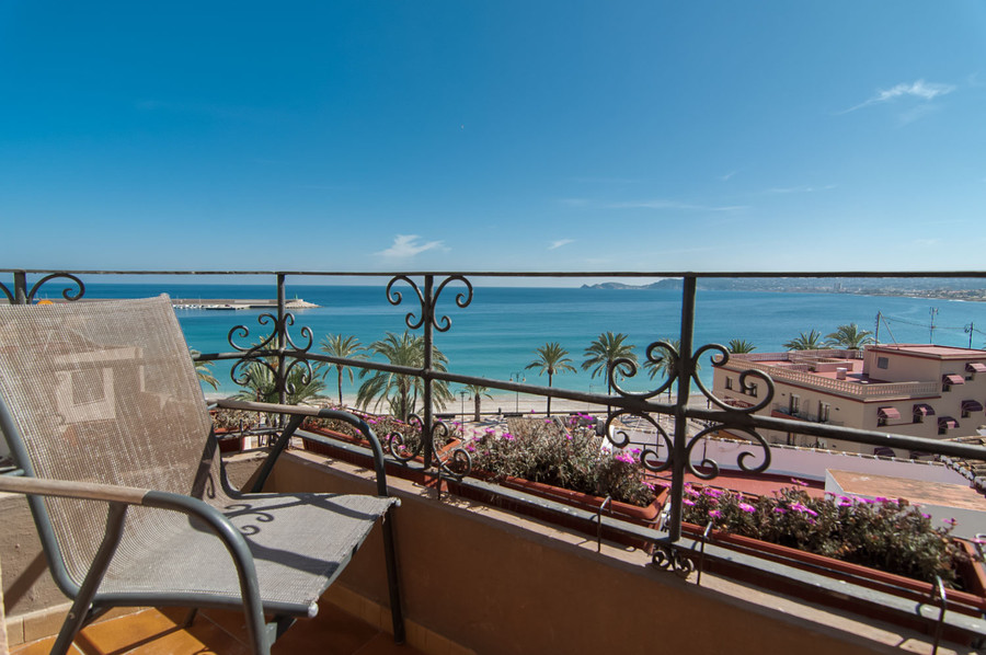 Купить отель в Испании на берегу моря